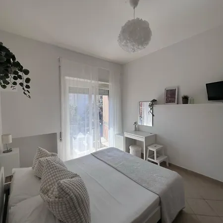 Terracina Central Rooms 3* Terracine