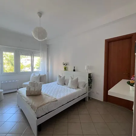 ゲストハウス Terracina Central Rooms テッラチーナ