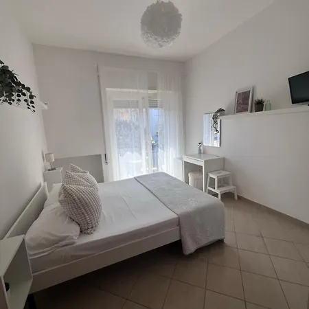 Terracina Central Rooms 3*