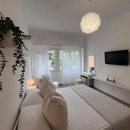 Guest house Terracina Central Rooms 3*